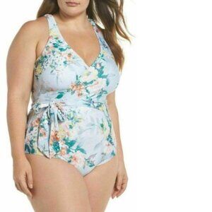 NWT Becca plus size Femme Print One Piece swim 3x(22-24)